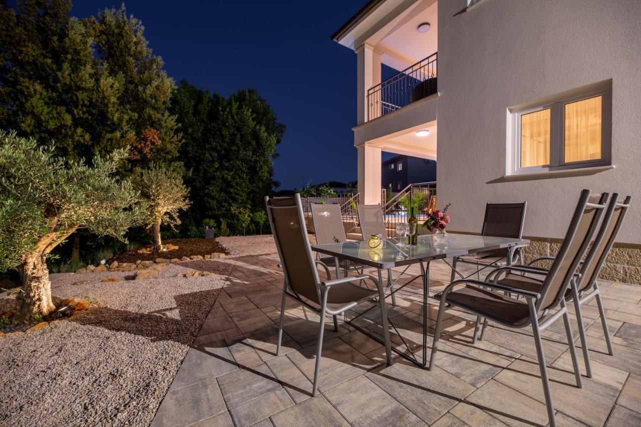 Villa Pafran With Heated Pool Krk Krk Town Exterior foto
